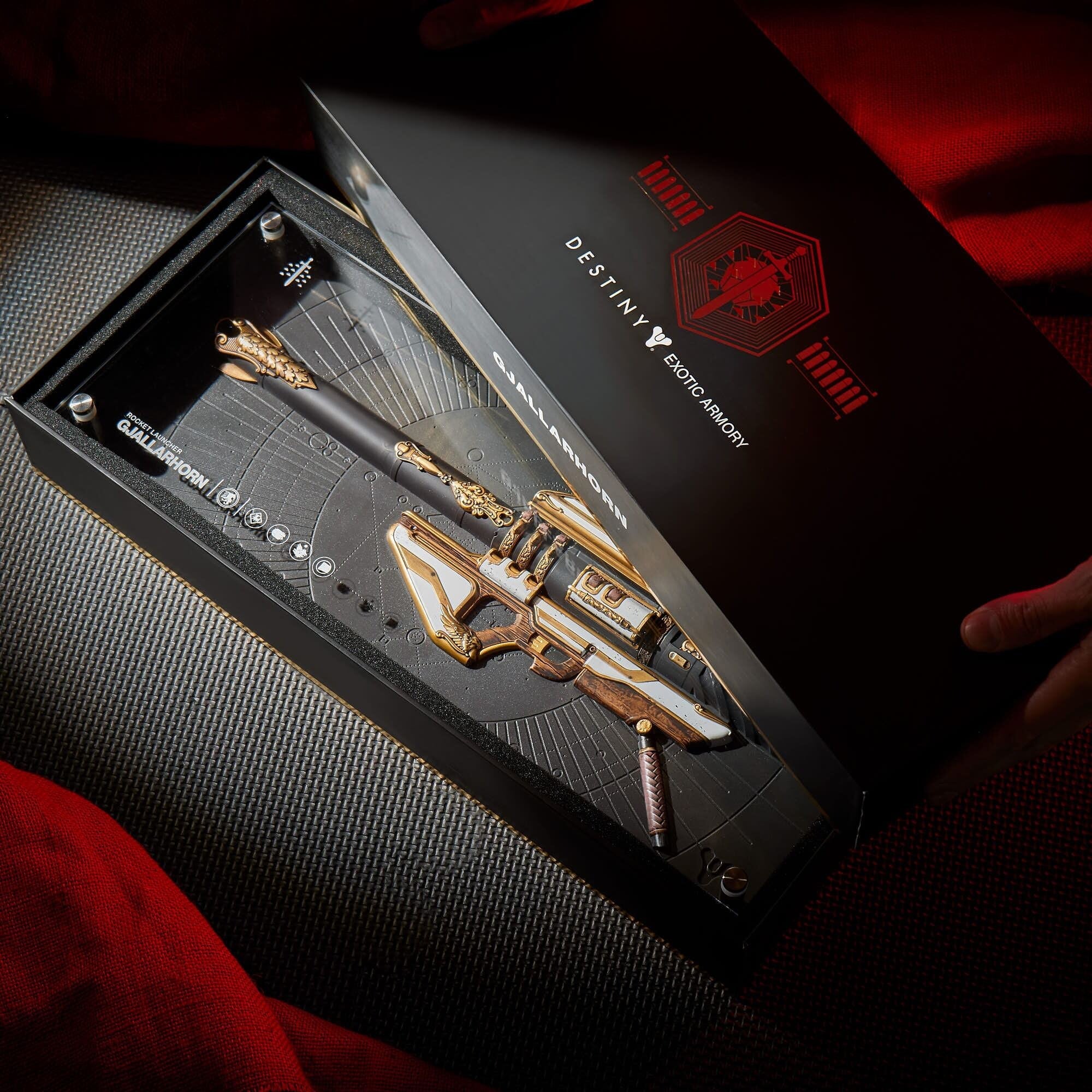 Destiny Exotic Armory Collection 'Gjallarhorn' Replica Plaque