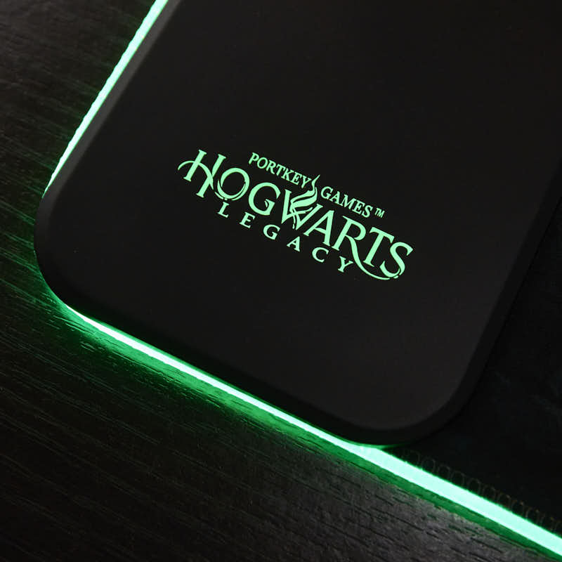Hogwarts Legacy - Oversize Gaming Mat & Mobile Charger