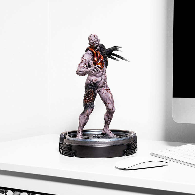 Resident Evil Tyrant T-002 Limited Edition Statue