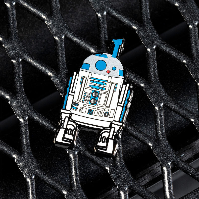 Pin Kings Star Wars Enamel Pin Badge Set 1.21 – 2-1B and R2 D2 (with Sensorscope)