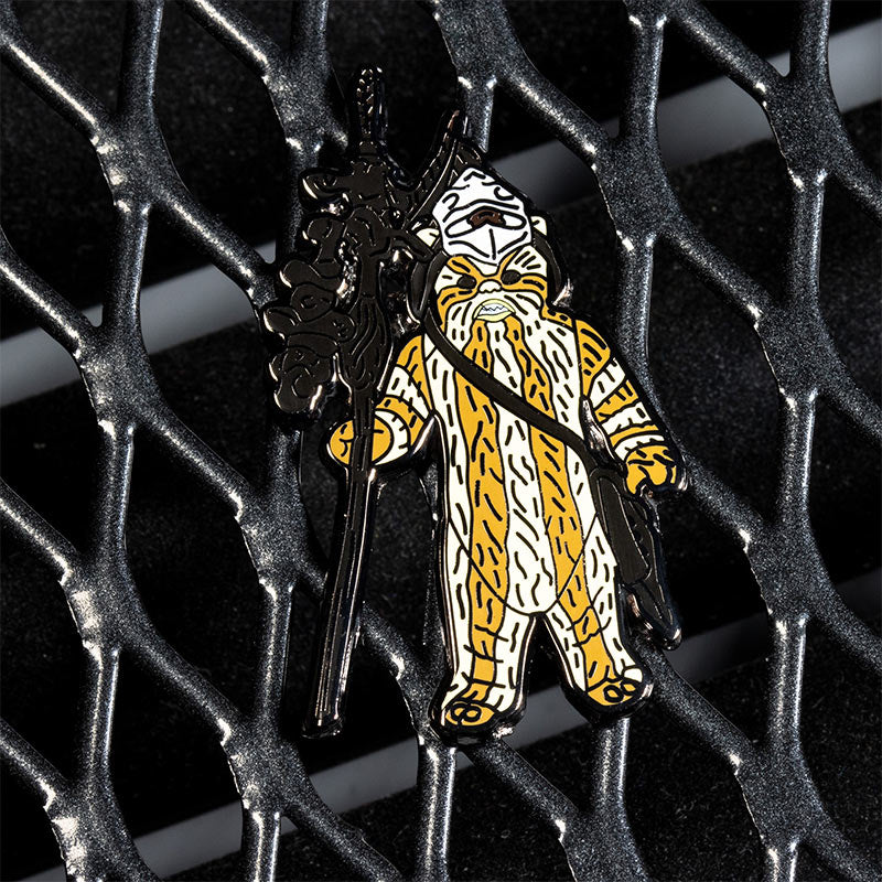 Pin Kings Star Wars Enamel Pin Badge Set 1.29 – Logray (Ewok Medicine Man) and Klaatu