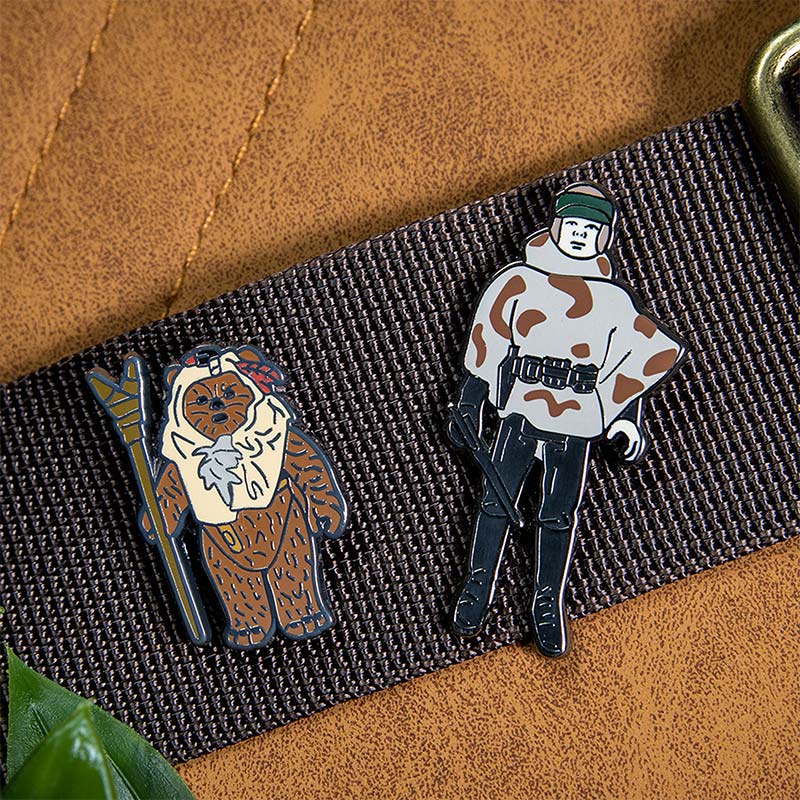 Pin Kings Star Wars Enamel Pin Badge Set 1.41 – Paploo and Luke Skywalker (in Battle Poncho)